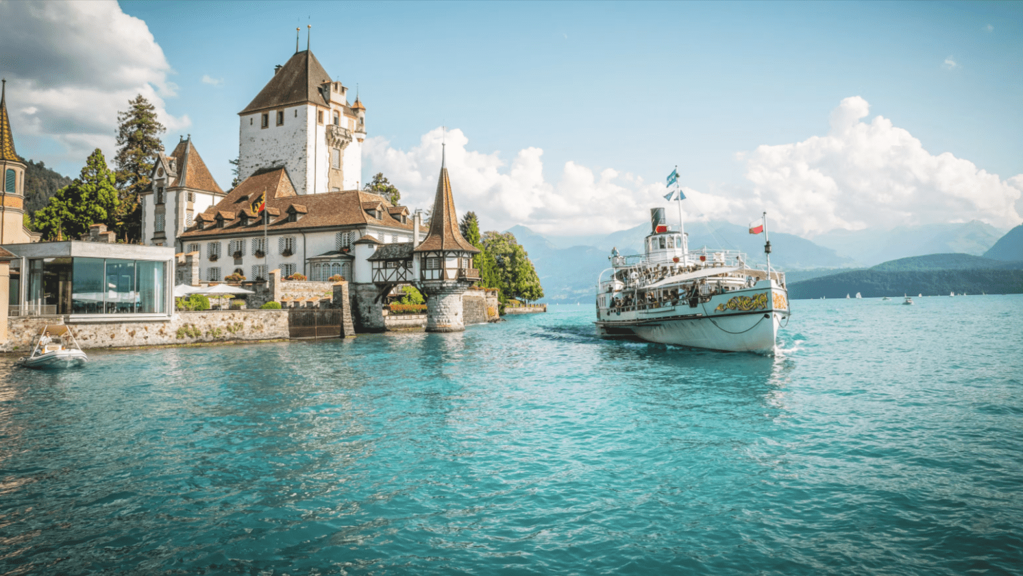 Finding Hidden Beaches and Swimming Spots Around Lake Thun